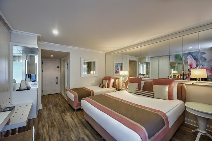 DELPHiN DiVA PREMiERE Aile Odası